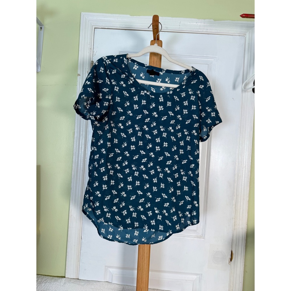 Gap Teal Blue Floral Short Sleeve Scoop Neck Blouse High Low Hem Top Small
